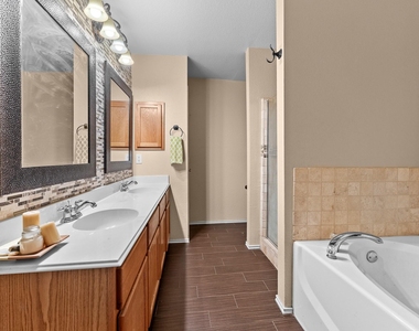 729 Pheasant Road - Photo Thumbnail 8