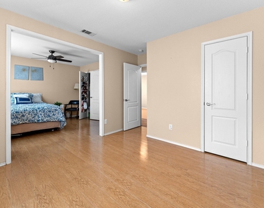 729 Pheasant Road - Photo Thumbnail 12