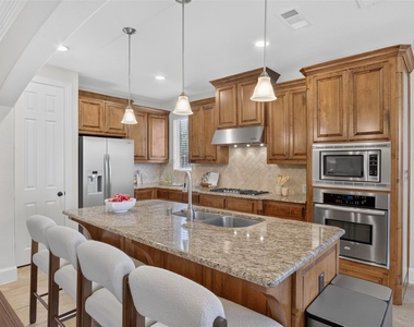 842 Sun Meadow Road - Photo Thumbnail 9