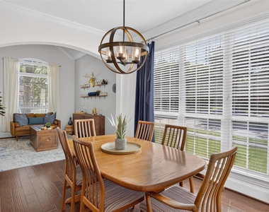 842 Sun Meadow Road - Photo Thumbnail 8