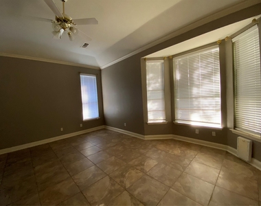 2011 Glen Manor Road - Photo Thumbnail 16