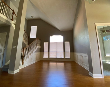 2011 Glen Manor Road - Photo Thumbnail 8