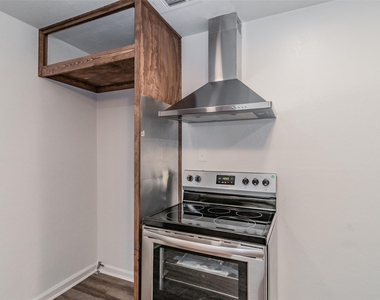 5108 Lyndon Drive - Photo Thumbnail 12