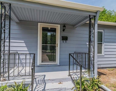 5108 Lyndon Drive - Photo Thumbnail 4