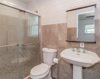 5108 Lyndon Drive - Photo Thumbnail 16