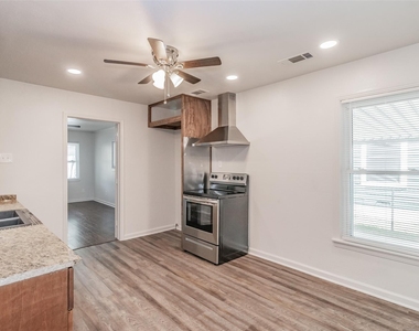5108 Lyndon Drive - Photo Thumbnail 9