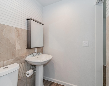 5108 Lyndon Drive - Photo Thumbnail 17