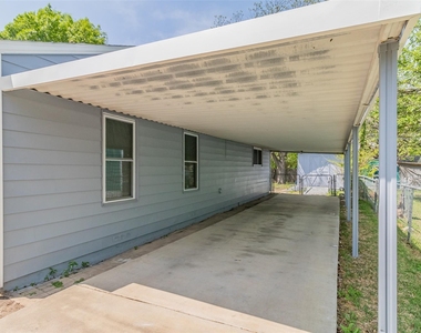 5108 Lyndon Drive - Photo Thumbnail 3
