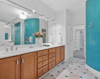 4312 Mckinney Avenue - Photo Thumbnail 15