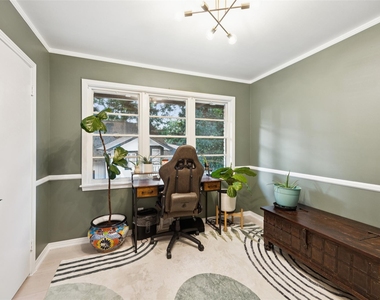 1657 Nob Hill Road - Photo Thumbnail 13