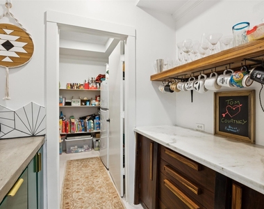 1657 Nob Hill Road - Photo Thumbnail 10