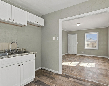 5408 Como Drive - Photo Thumbnail 4