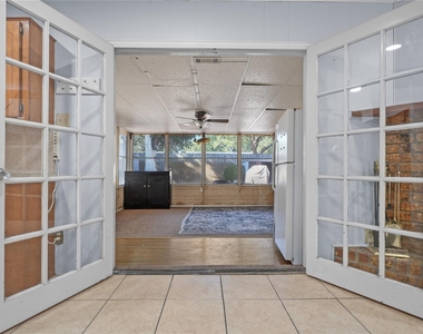1809 Anderson Street - Photo Thumbnail 5