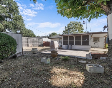 1809 Anderson Street - Photo Thumbnail 19