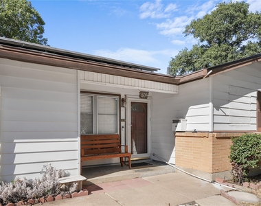 1809 Anderson Street - Photo Thumbnail 3