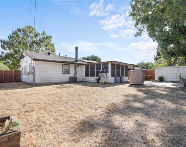 1809 Anderson Street - Photo Thumbnail 20
