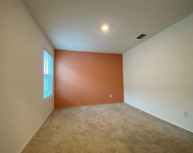 5911 Nyquist Way - Photo Thumbnail 15