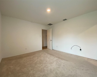 5911 Nyquist Way - Photo Thumbnail 20