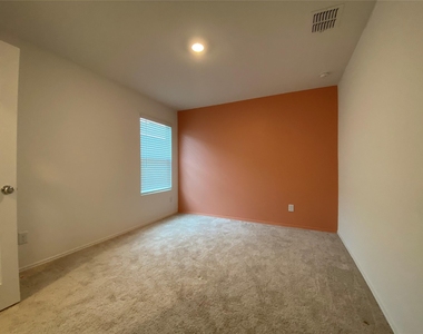 5911 Nyquist Way - Photo Thumbnail 12