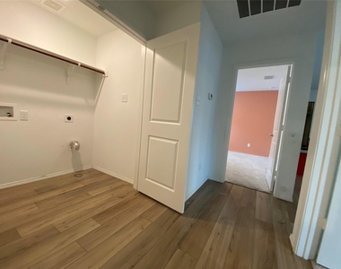 5911 Nyquist Way - Photo Thumbnail 30