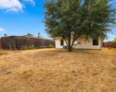 6433 Riverwater Trail - Photo Thumbnail 23