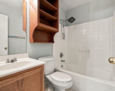 6433 Riverwater Trail - Photo Thumbnail 15