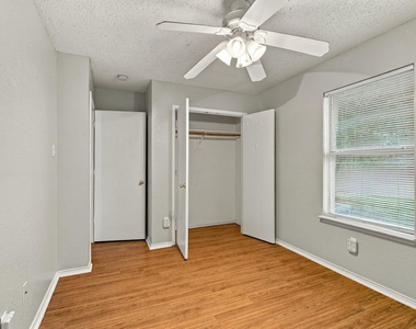 6433 Riverwater Trail - Photo Thumbnail 19