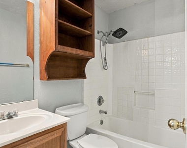 6433 Riverwater Trail - Photo Thumbnail 16