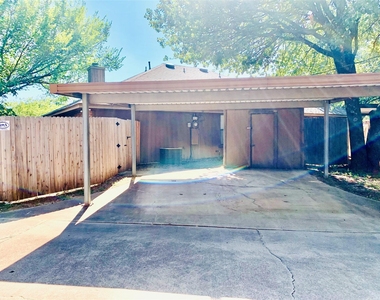 2305 Kingsford Court - Photo Thumbnail 14