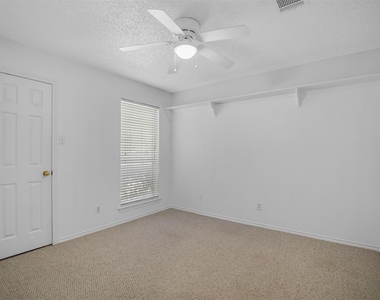 3040 Flamingo Circle - Photo Thumbnail 6