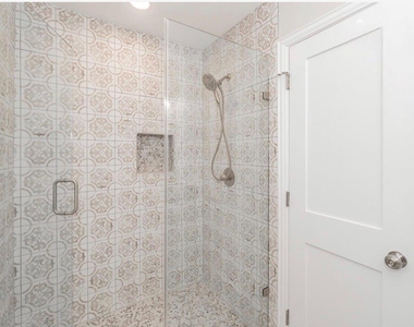 4904 Arborlawn Drive - Photo Thumbnail 17