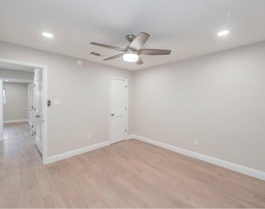 4904 Arborlawn Drive - Photo Thumbnail 27