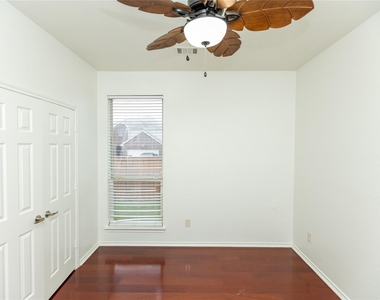 9901 Bend Court - Photo Thumbnail 21