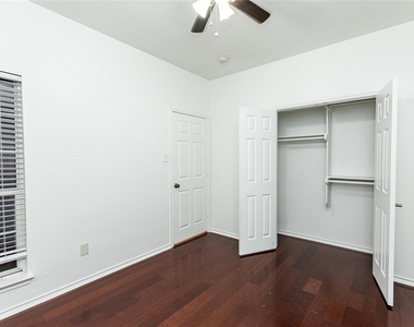 9901 Bend Court - Photo Thumbnail 18