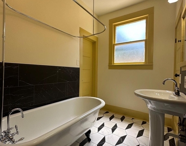 4910 Victor Street - Photo Thumbnail 23