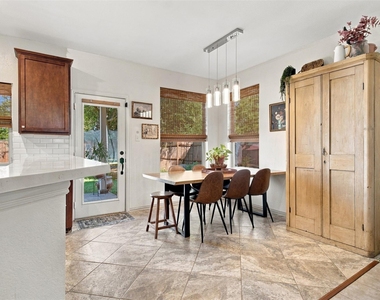 8414 Romanway Drive - Photo Thumbnail 4