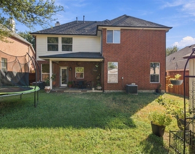 8414 Romanway Drive - Photo Thumbnail 22