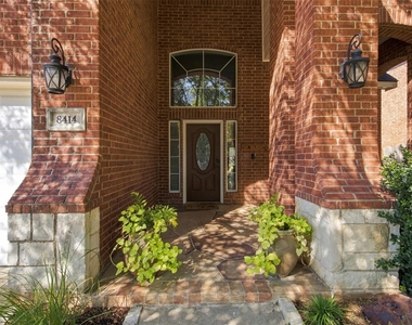 8414 Romanway Drive - Photo Thumbnail 5