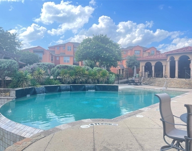 2635 Villa Di Lago - Photo Thumbnail 22