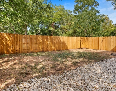 957 Woods Avenue - Photo Thumbnail 16