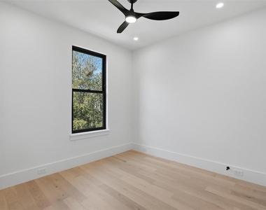 4526 Cabell Drive - Photo Thumbnail 10