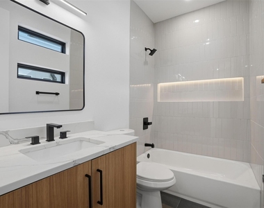 4526 Cabell Drive - Photo Thumbnail 17
