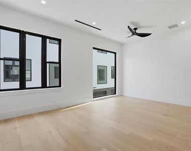 4526 Cabell Drive - Photo Thumbnail 9