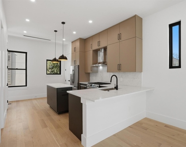 4526 Cabell Drive - Photo Thumbnail 4