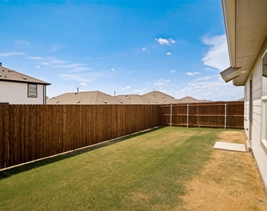 5509 Flannel Lane - Photo Thumbnail 33