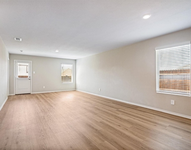 5509 Flannel Lane - Photo Thumbnail 6