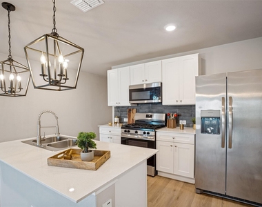 5509 Flannel Lane - Photo Thumbnail 10