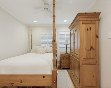 7617 Riverbrook Drive - Photo Thumbnail 17