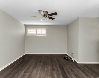 1909 Highland Park Circle - Photo Thumbnail 21