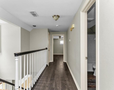 1909 Highland Park Circle - Photo Thumbnail 16